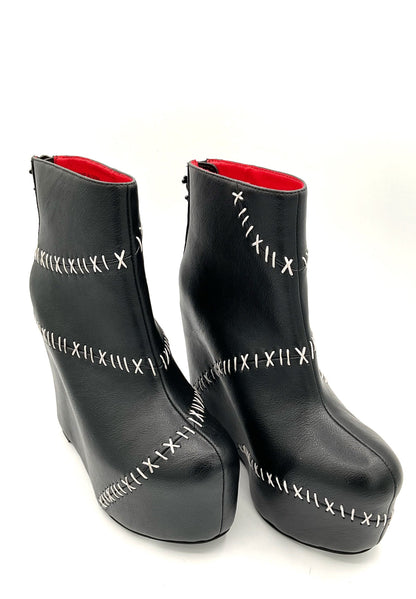 Stitches Contrast Wedge Boot